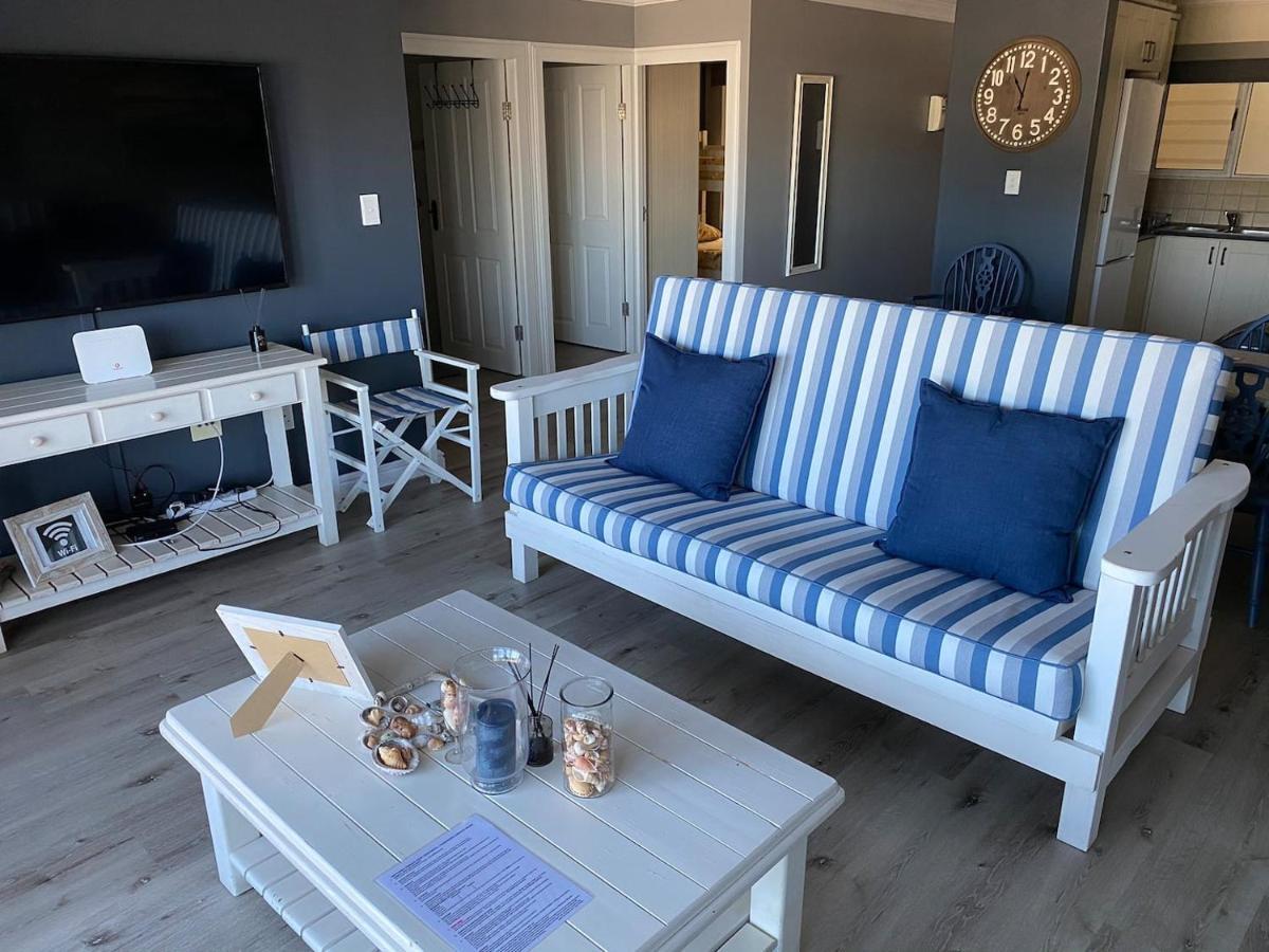 Modern Apartment Walking Distance To Main Beach Restaurants And Other Amenities เจฟฟรีส์เบย์ ภายนอก รูปภาพ